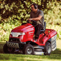 Lawn Tractors